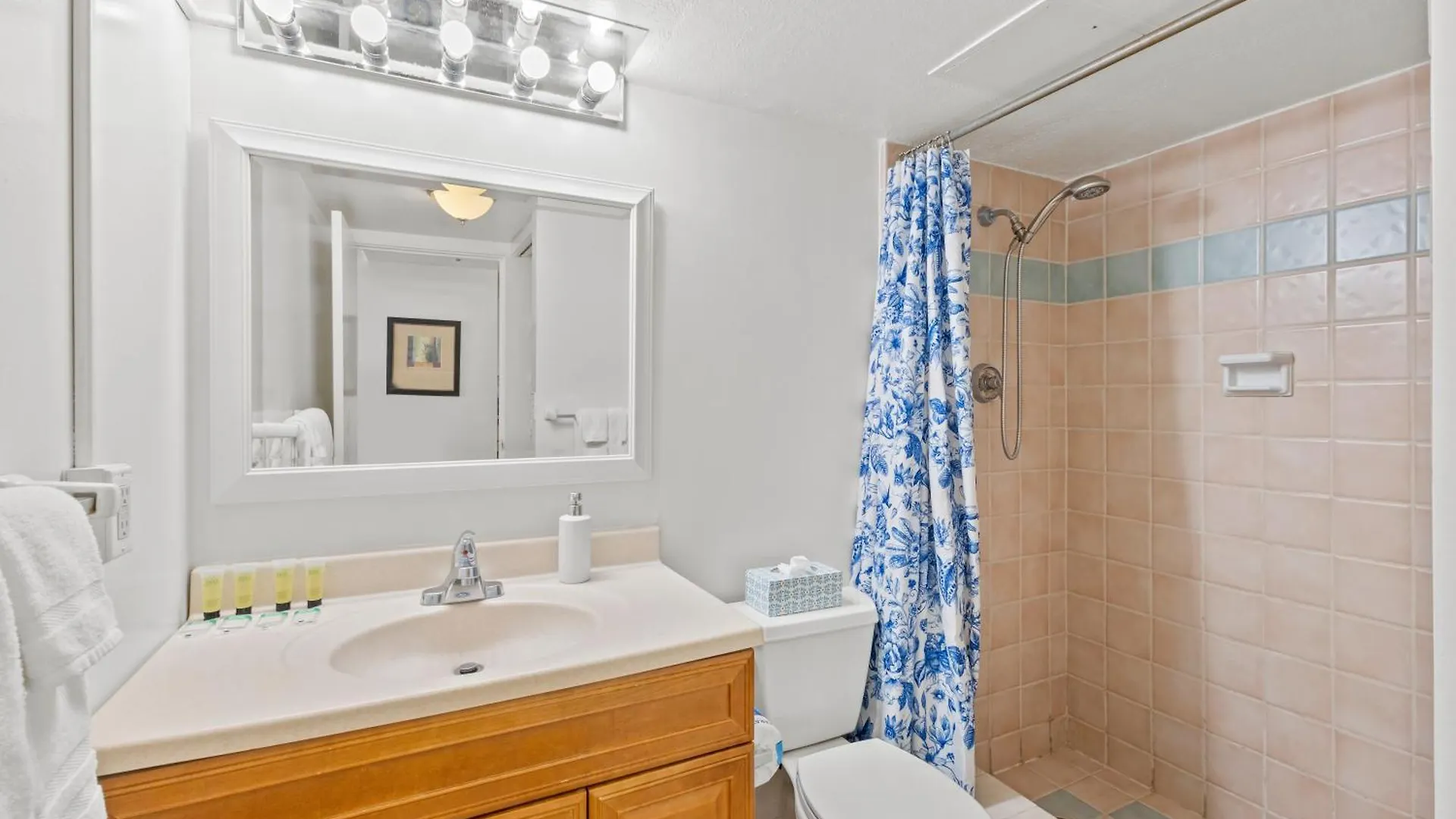 Ilikai Condo Close To Beach - City View Honolulu United States